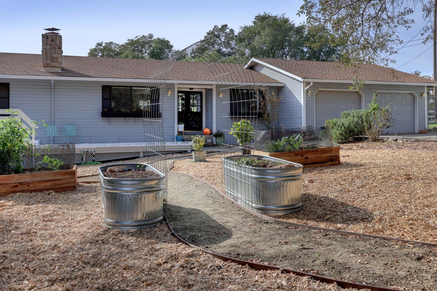 Photo of 10225 Mallard Wy in Auburn, CA