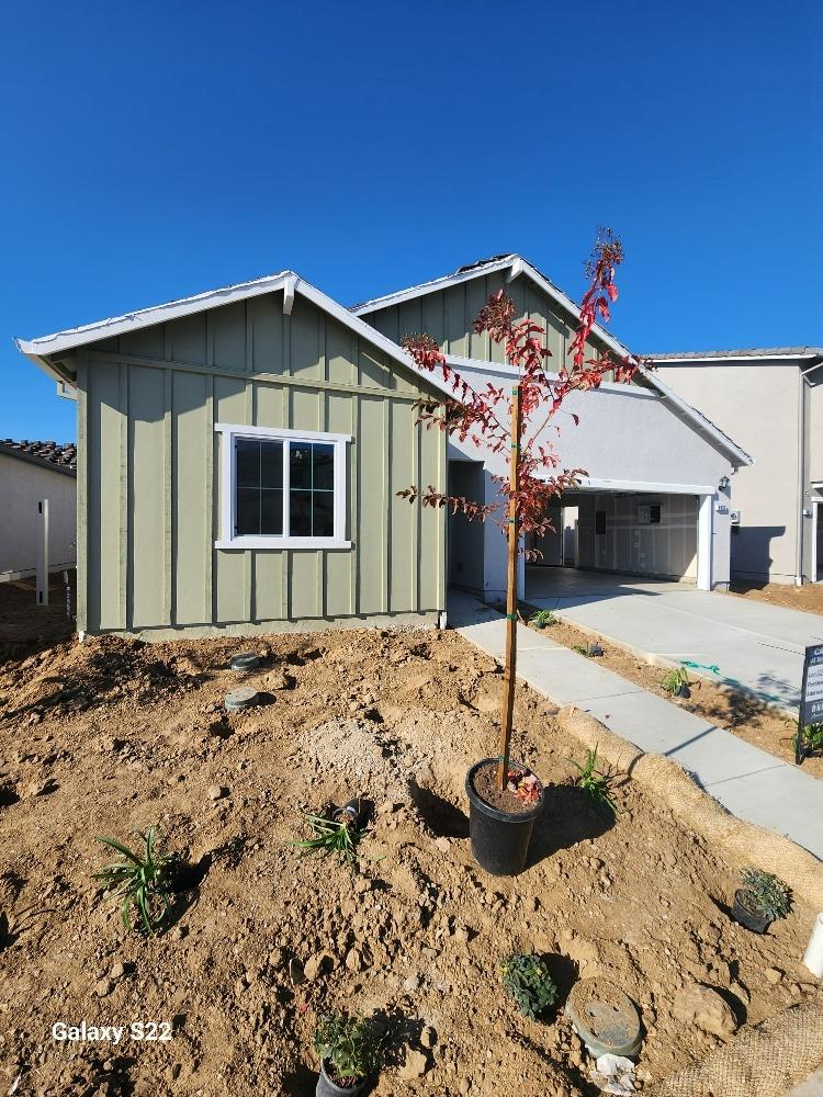 Photo of 8832 Stratham Wy in Elk Grove, CA