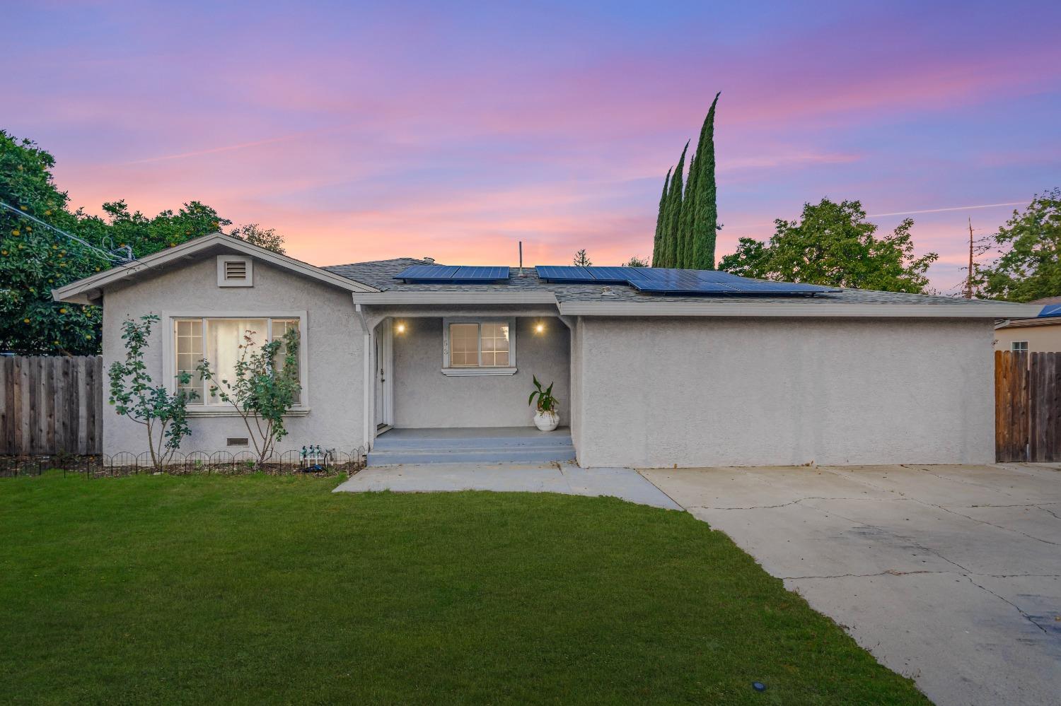 Photo of 153 S Barrett Rd in Yuba City, CA