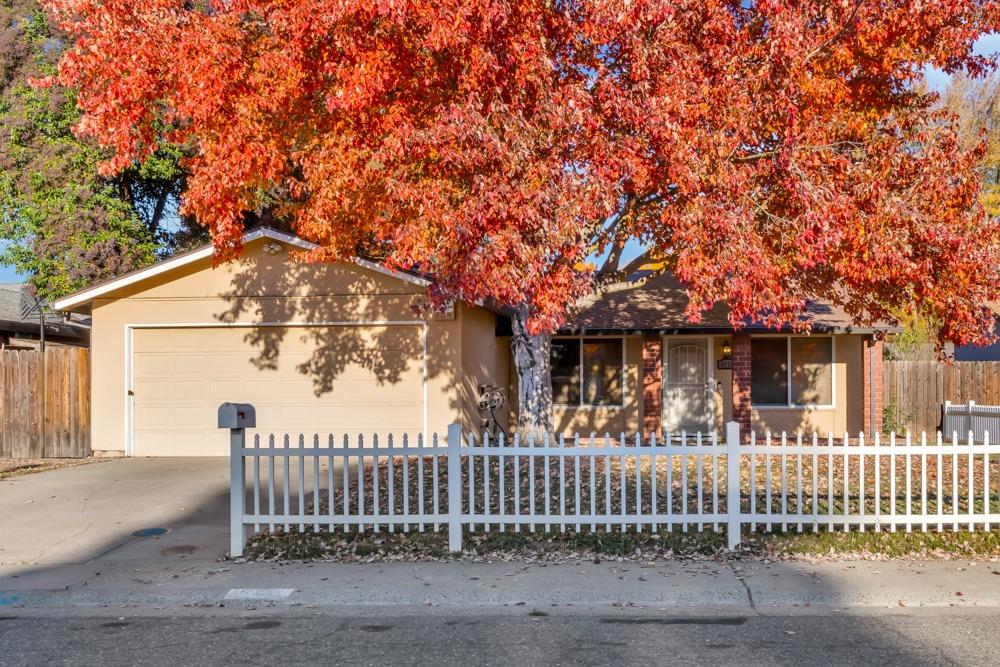 Photo of 8713 Grayling Wy in Sacramento, CA