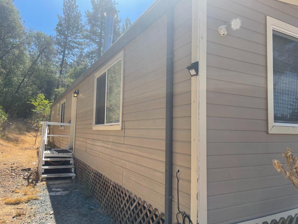 Photo of 6360 Dean Rd in Somerset, CA
