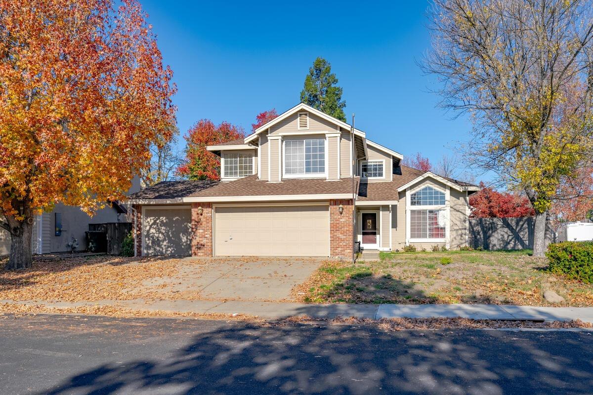 Photo of 200 Myrtle Ct in Roseville, CA