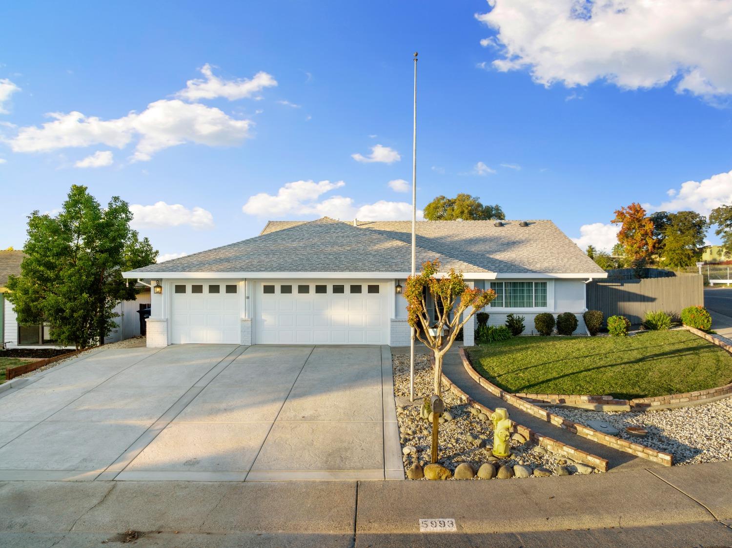 Photo of 5993 Camray Cir in Carmichael, CA
