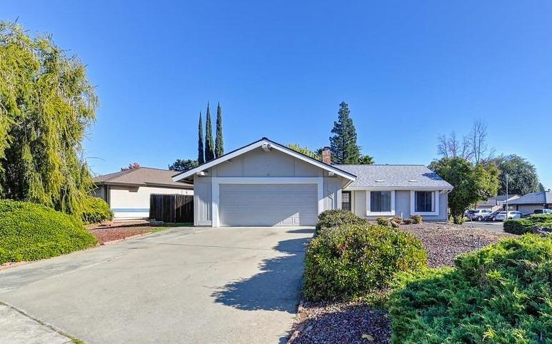 Photo of 4961 Buffwood Wy in Sacramento, CA