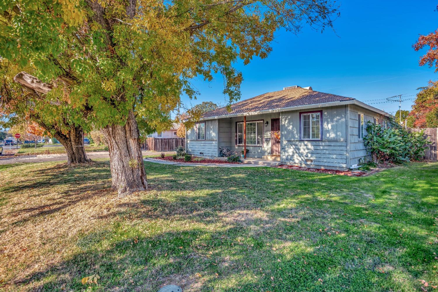 Photo of 3107 Whitney Ave in Sacramento, CA