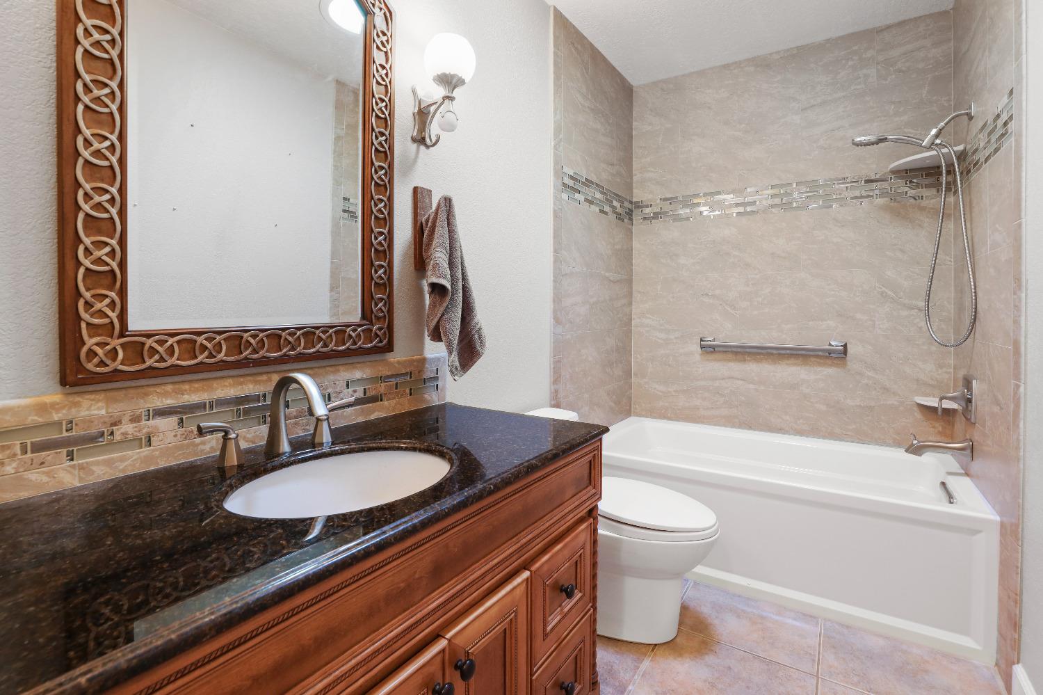Detail Gallery Image 18 of 27 For 2127 Cedar Ridge Dr, Stockton,  CA 95207 - 2 Beds | 2 Baths