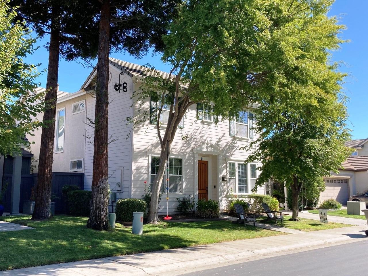 Photo of 3753 Gresham Ln in Sacramento, CA