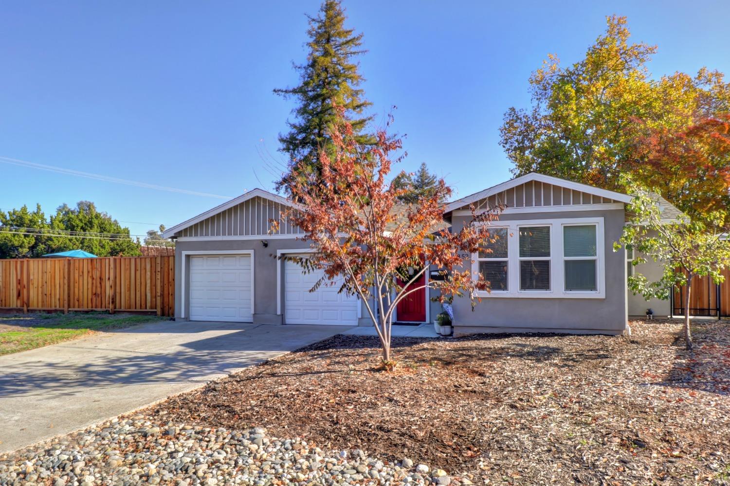 Photo of 2852 Alamitos Wy in Sacramento, CA