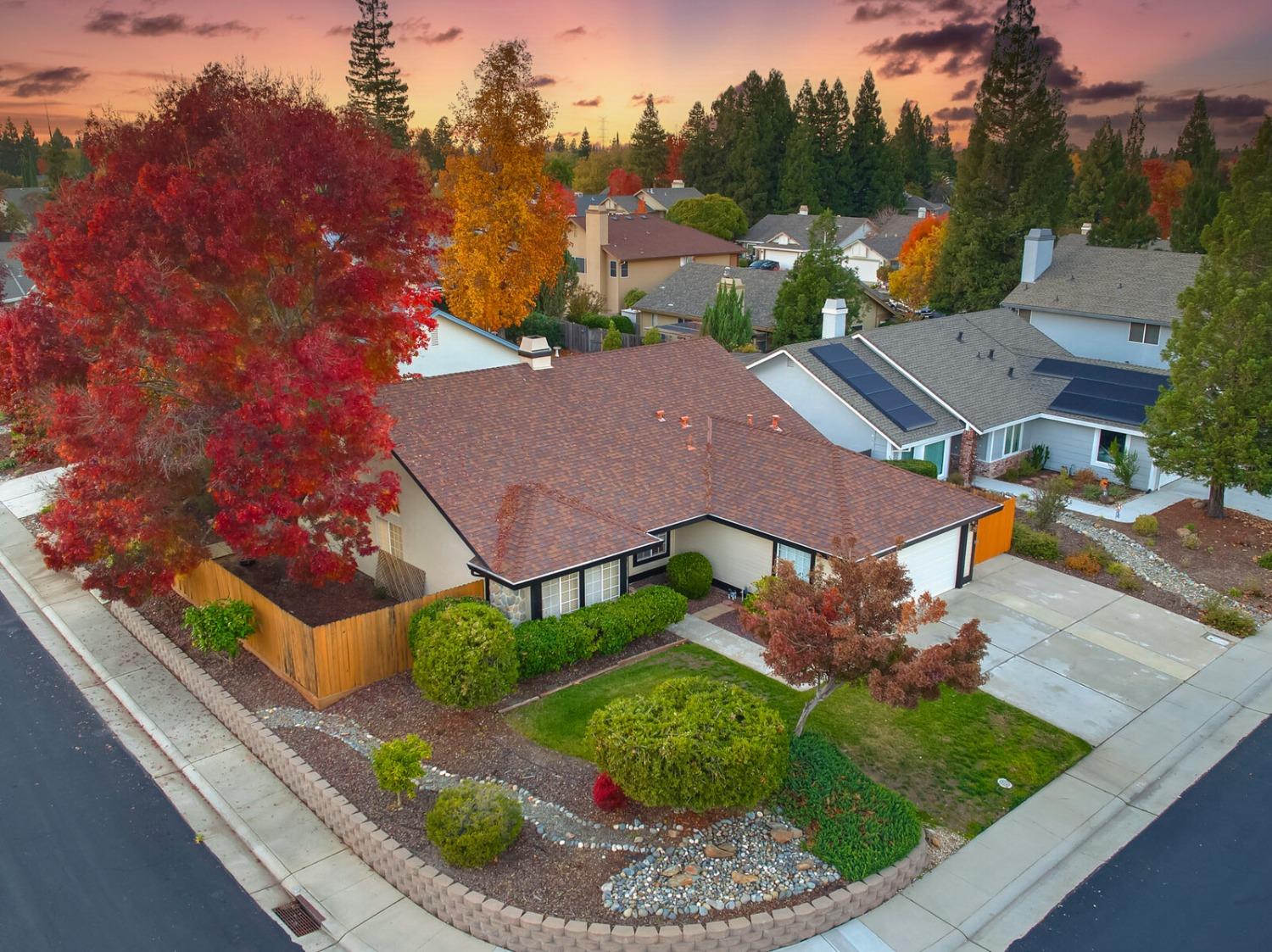 Photo of 1425 Deerfield Cir in Roseville, CA