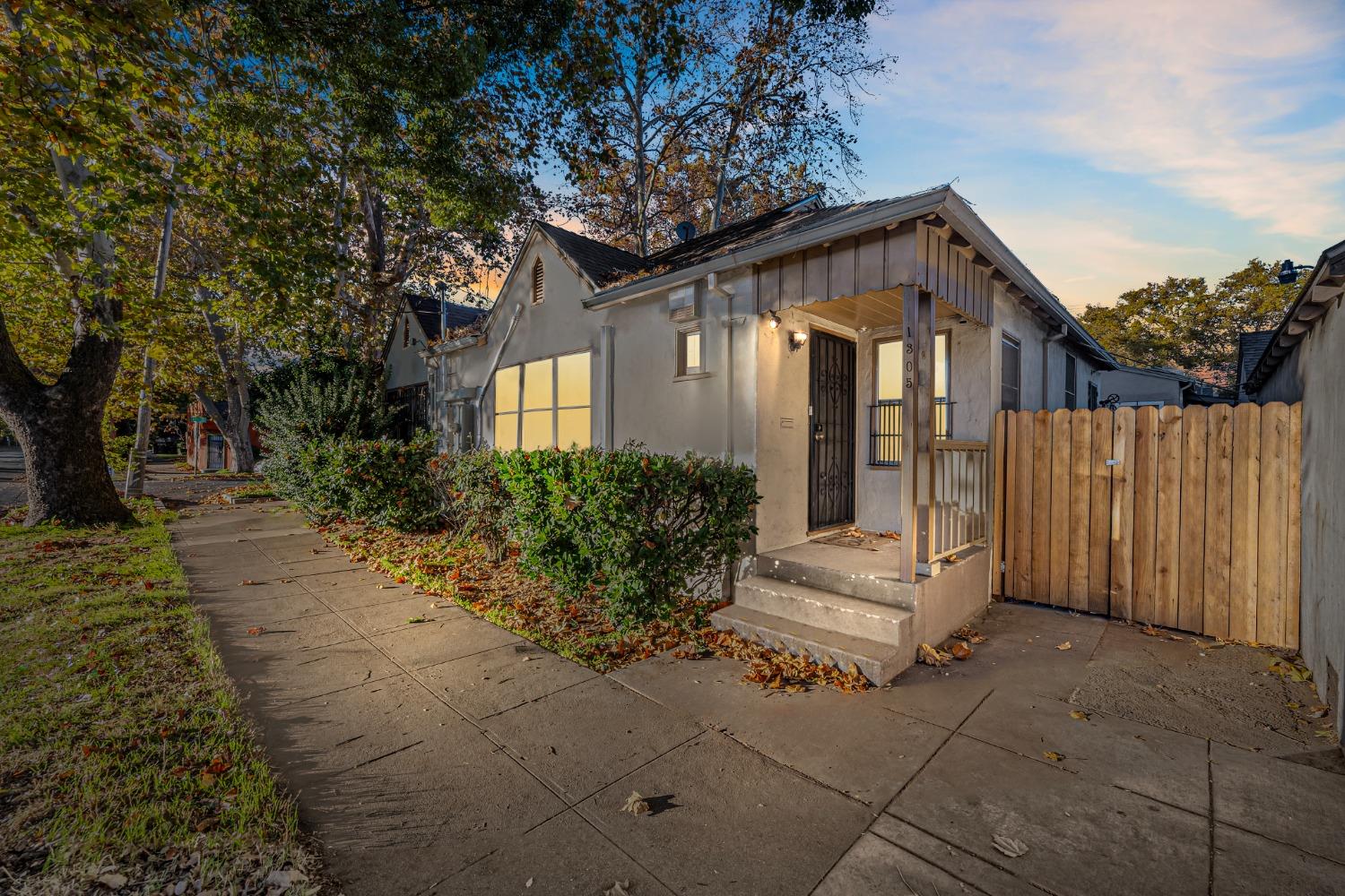 Photo of 1301 W St in Sacramento, CA