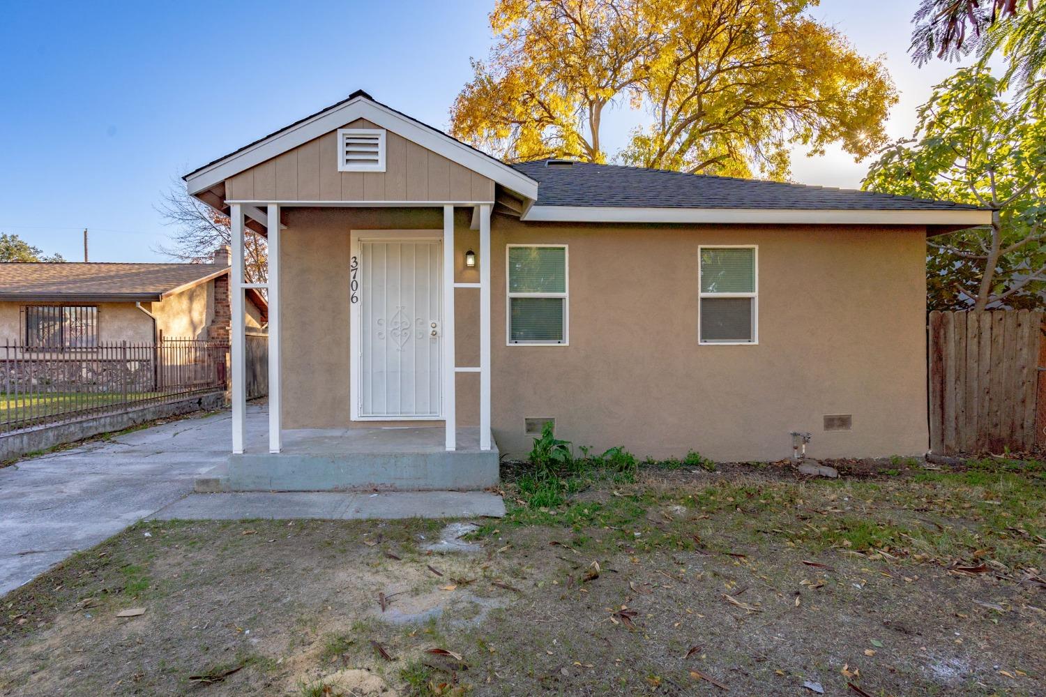 Photo of 3706 25th Ave in Sacramento, CA