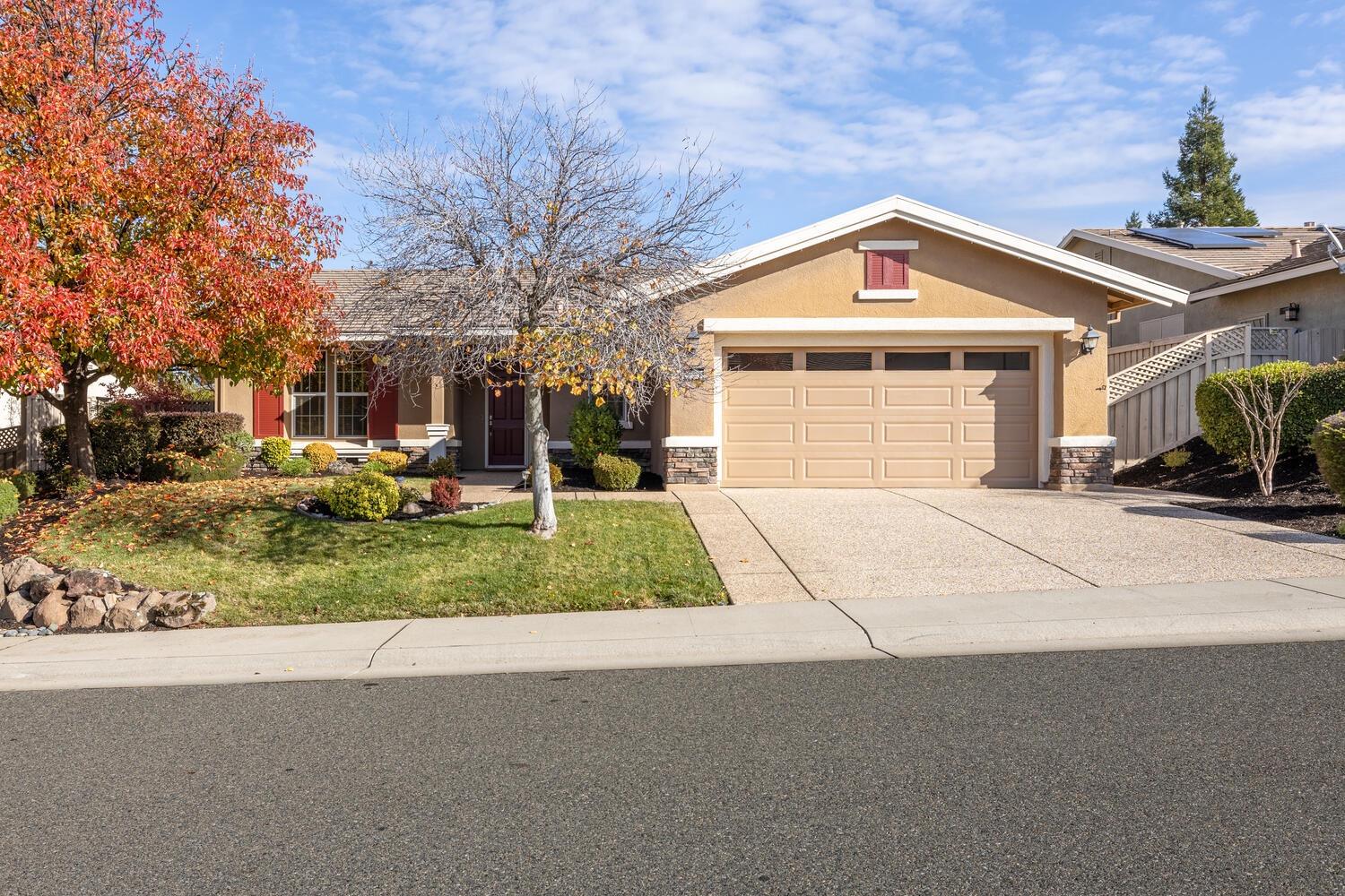 Photo of 1951 Grand Pheasant Ln in Lincoln, CA