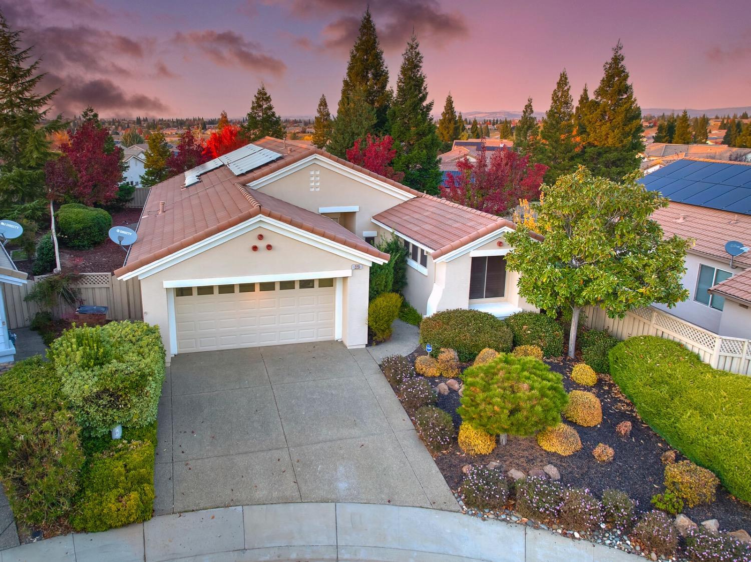 Photo of 220 Feather Ct in Lincoln, CA