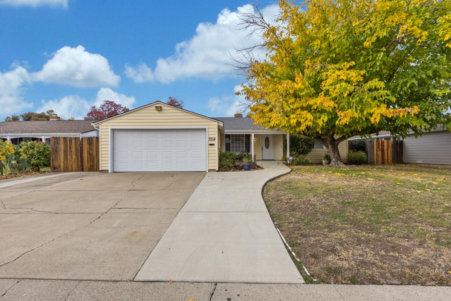 Photo of 7514 East Pky in Sacramento, CA
