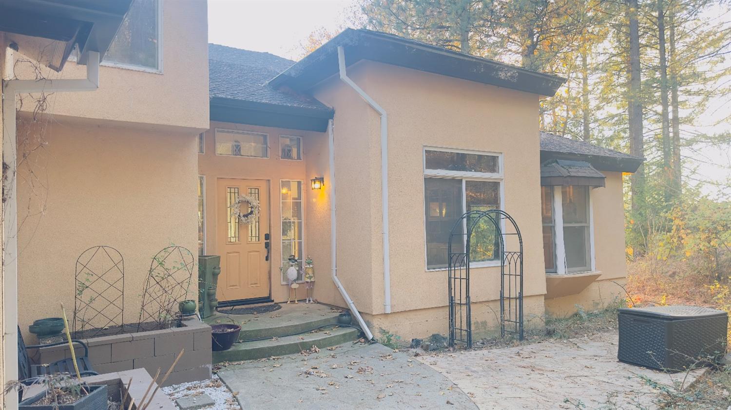 Photo of 2080 Nelson Rd in Camino, CA
