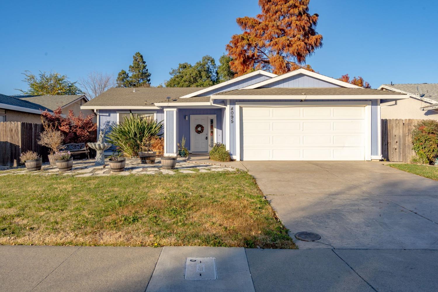 Detail Gallery Image 1 of 1 For 4095 Archean Way, Sacramento,  CA 95823 - 2 Beds | 2 Baths