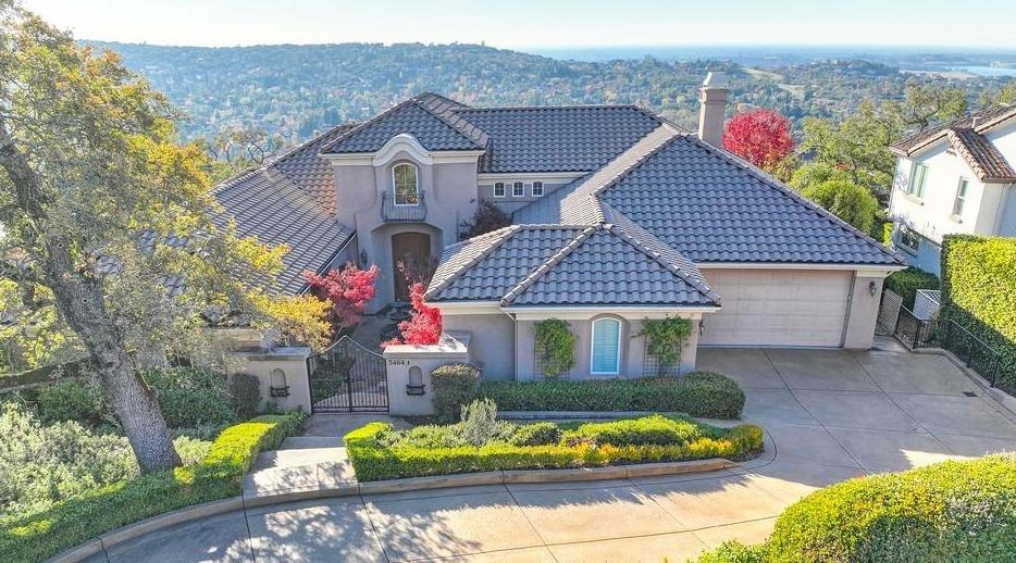 Photo of 5464 Sur Mer Dr in El Dorado Hills, CA