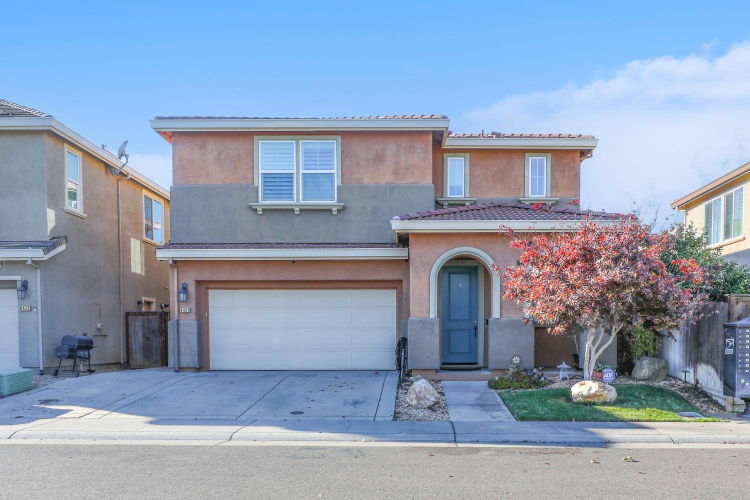 Photo of 8468 Calheta Wy in Elk Grove, CA