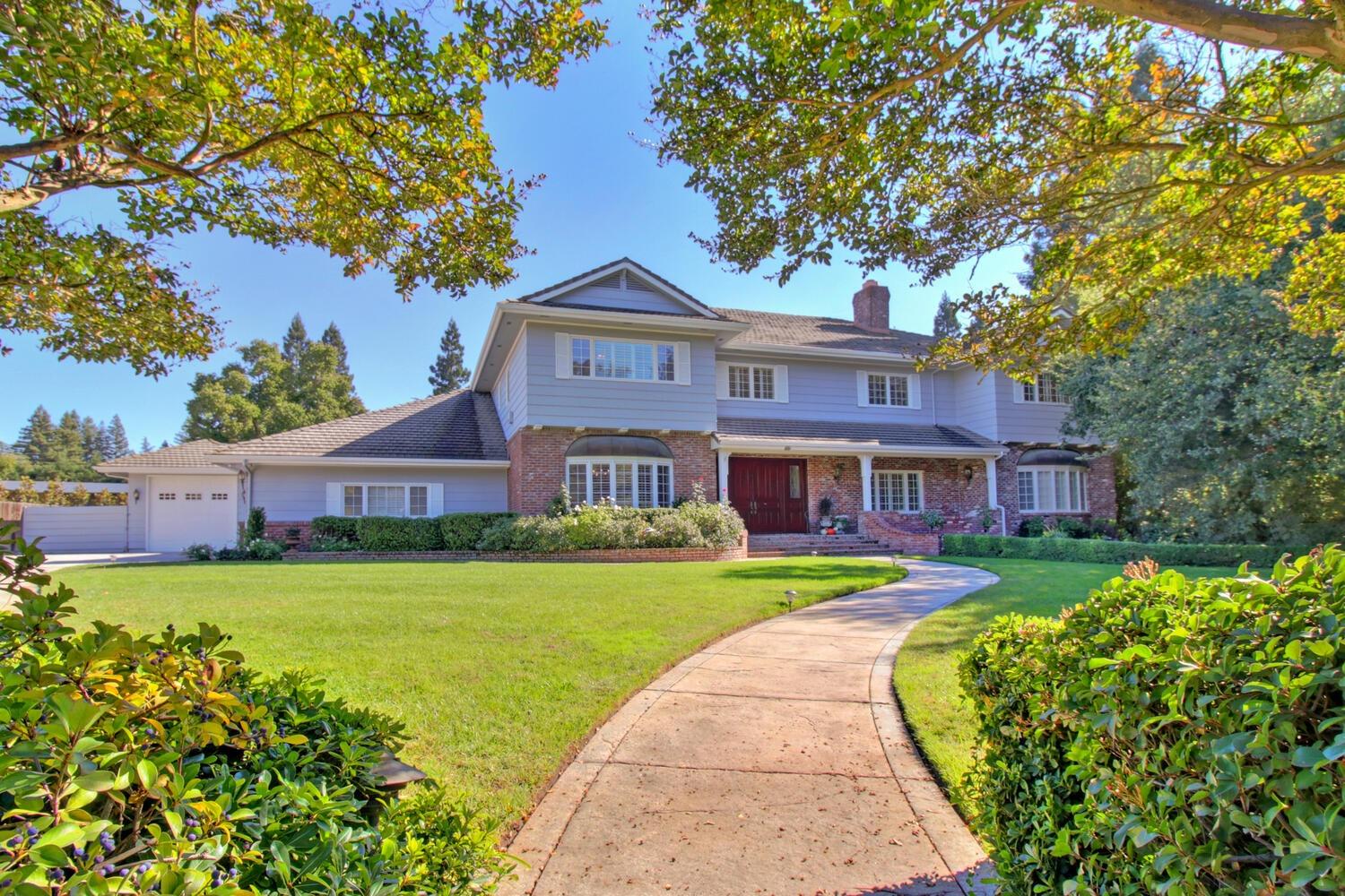 Photo of 540 Crocker Rd in Sacramento, CA