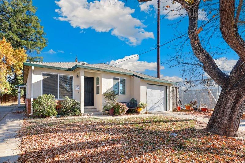 Photo of 3413-3415 65th St in Sacramento, CA