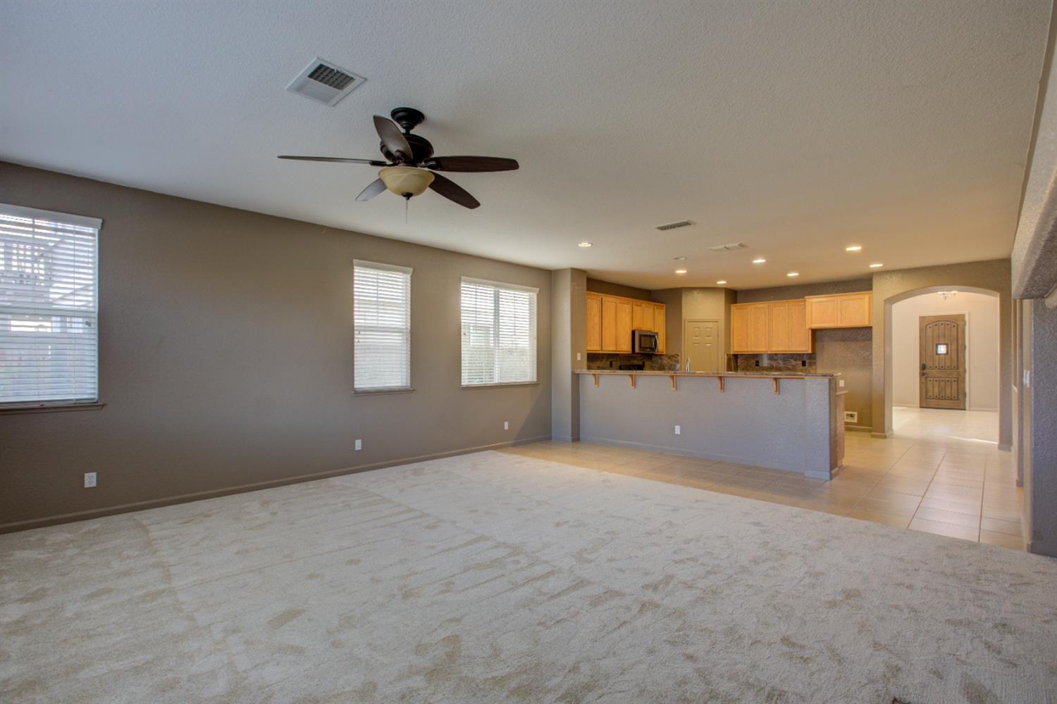 Detail Gallery Image 5 of 58 For 20773 Fairway Dr, Patterson,  CA 95363 - 4 Beds | 3/1 Baths