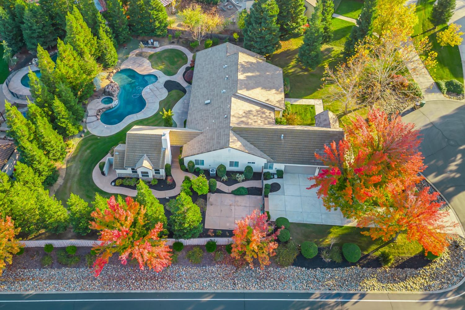 Photo of 9335 Silverstone Ln in Elk Grove, CA