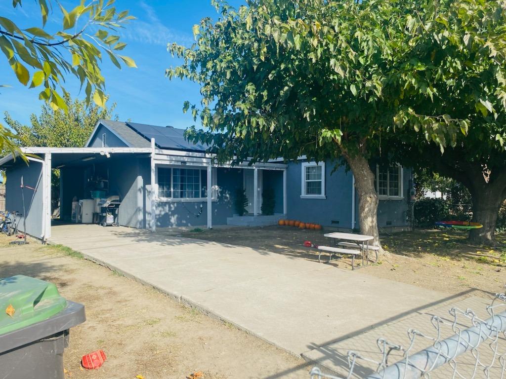 Photo of 817 W 3rd St in Stockton, CA
