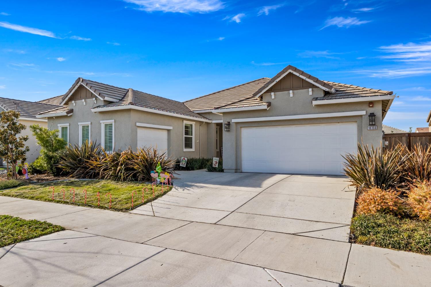 Photo of 10366 Montaria Wy in Elk Grove, CA