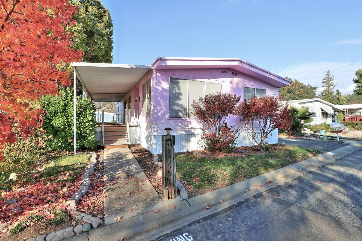 Photo of 239 Bluebird Ln in Folsom, CA