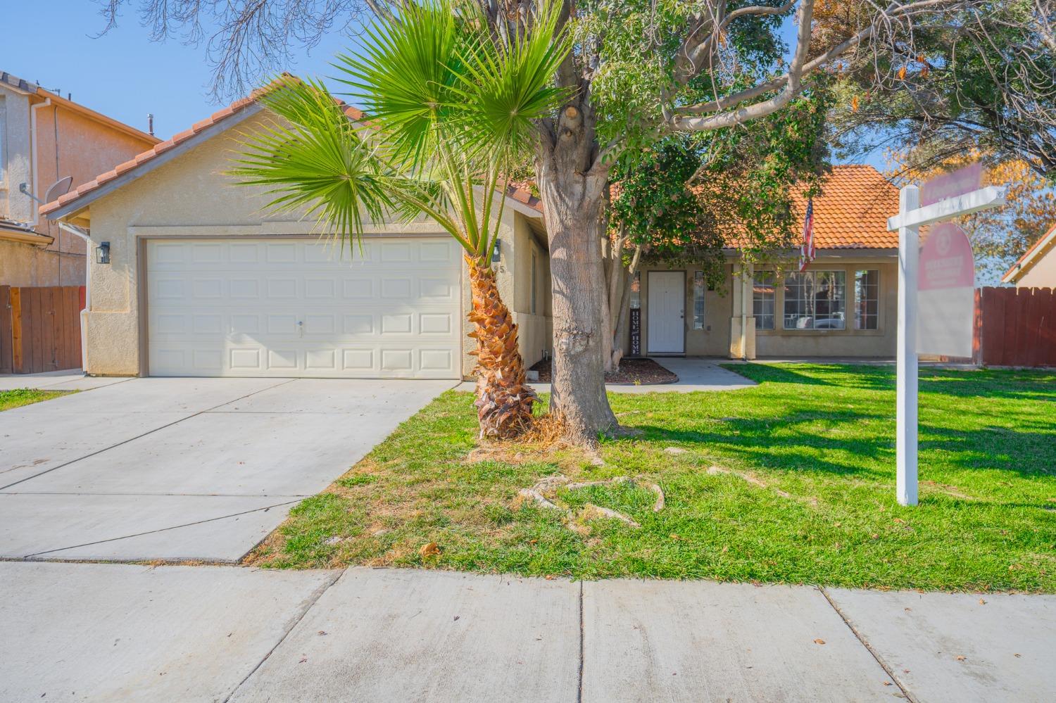 Photo of 2095 Hastings Dr in Los Banos, CA