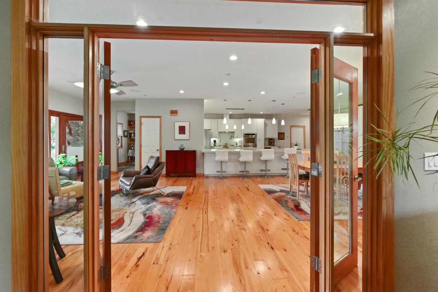 Photo of 3420 Adcote Wy in Carmichael, CA
