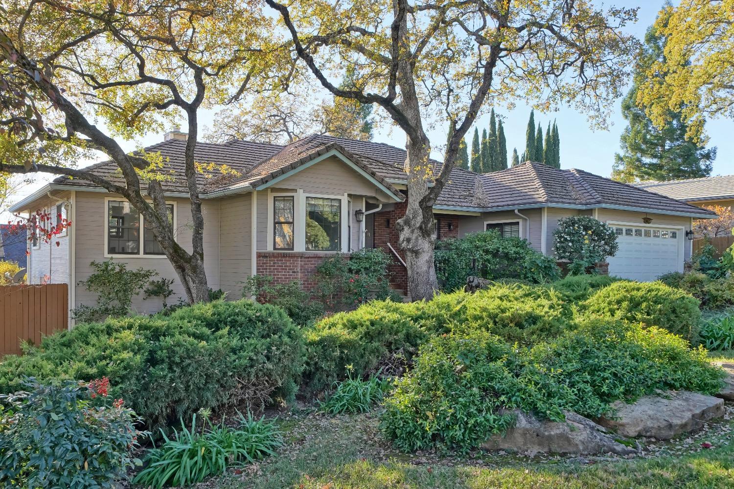 Photo of 1015 Oak Crest Ct in Placerville, CA