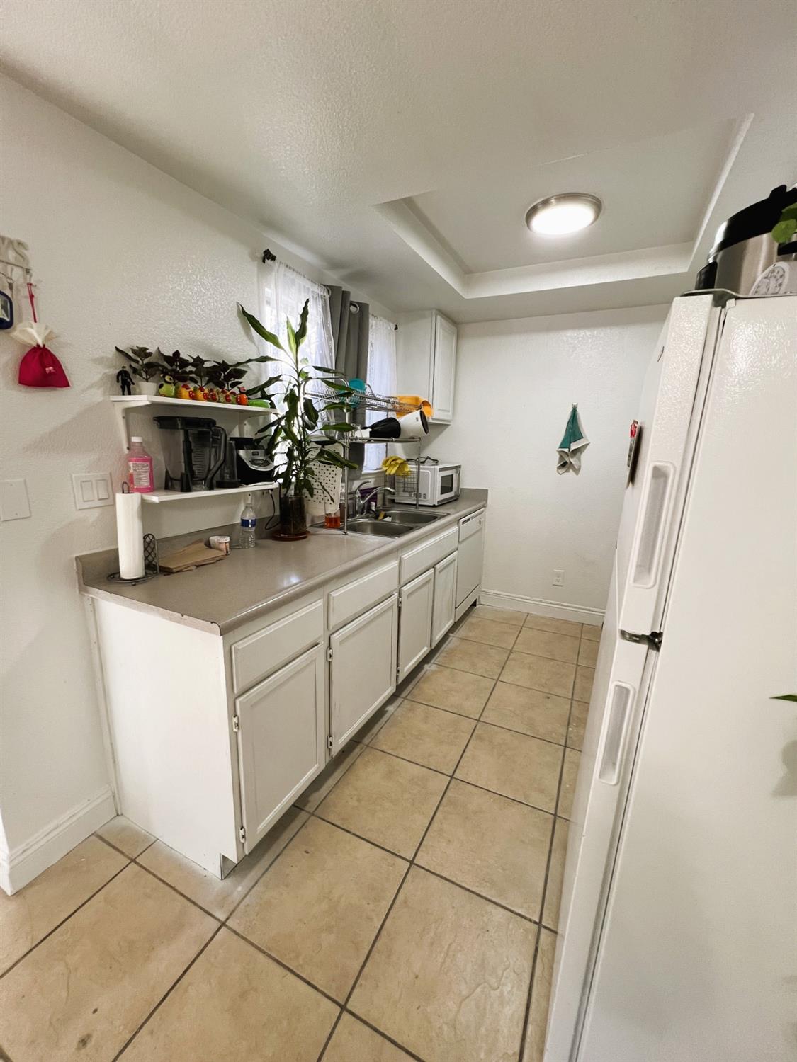Photo of 3172 Western Ave in Sacramento, CA