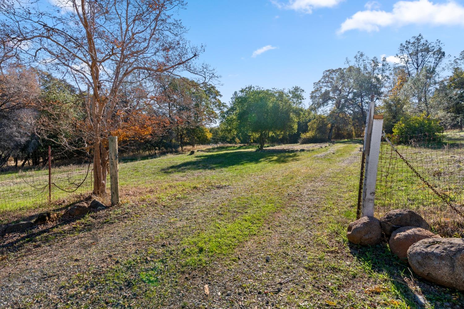 Indian Springs Road, Penn Valley, California image 23