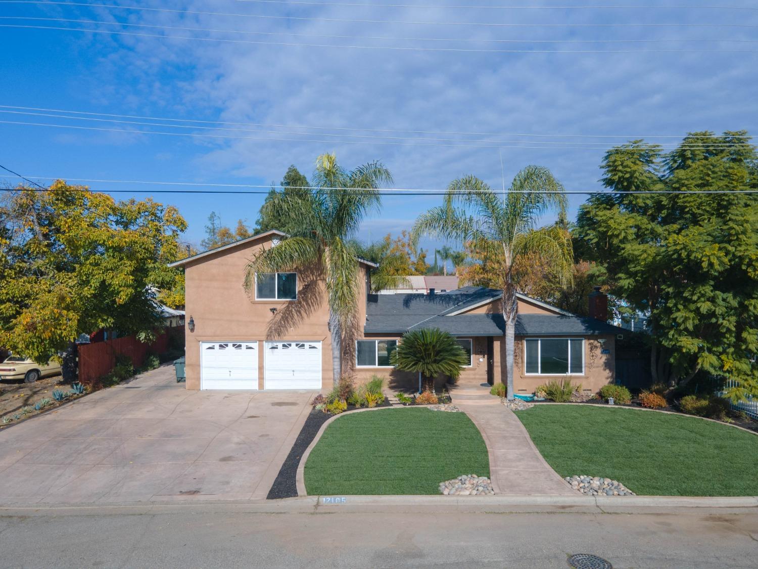 Photo of 12105 Pecan Ave in Waterford, CA