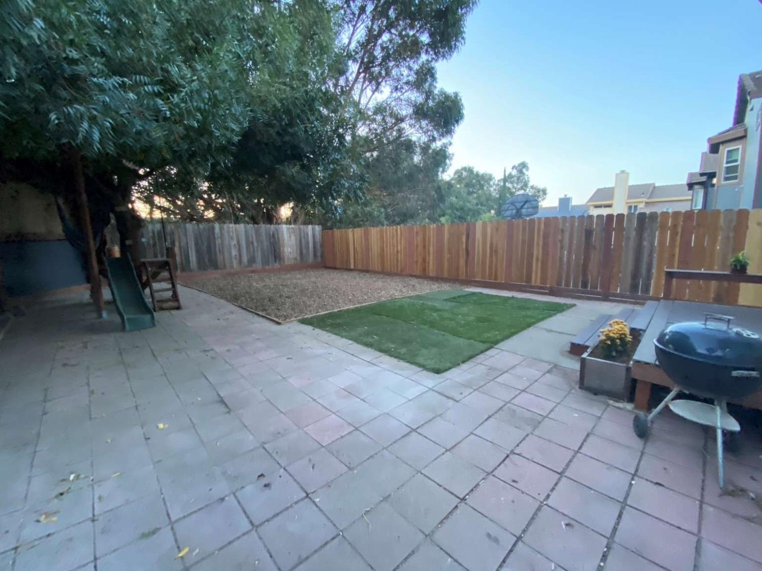 Photo of 30 Shelter Ct in Bay Point, CA