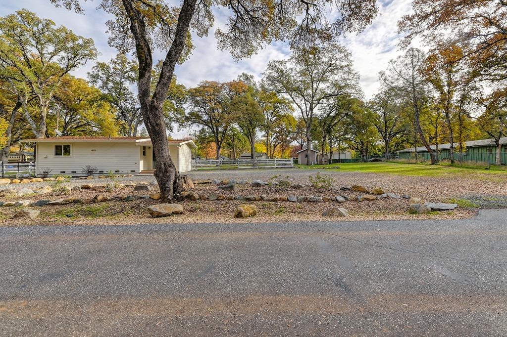 Photo of 2860 Oak Ln in Meadow Vista, CA