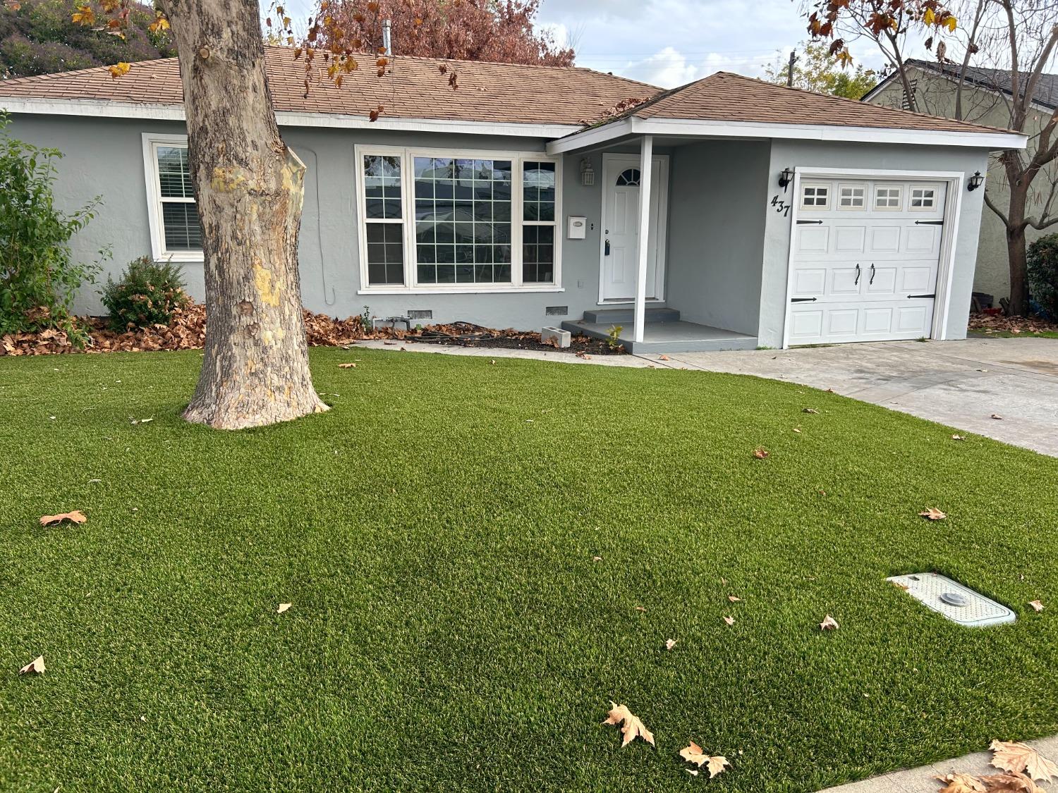 Photo of 437 Lilac Ln in West Sacramento, CA