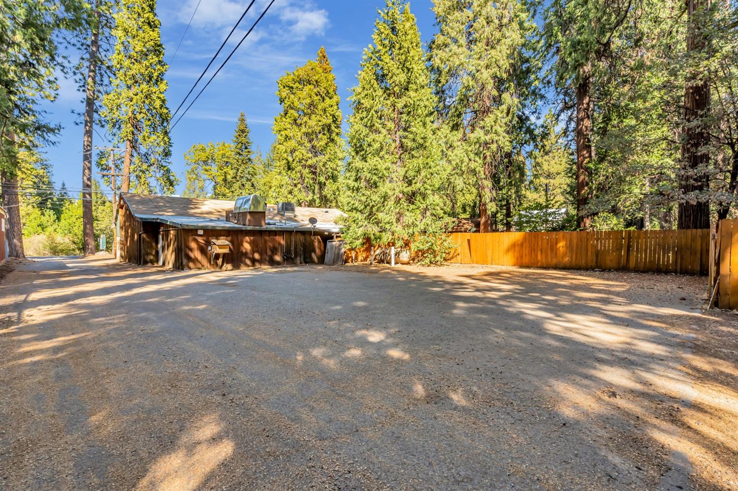 Photo of 6022 Pony Express Trl in Pollock Pines, CA