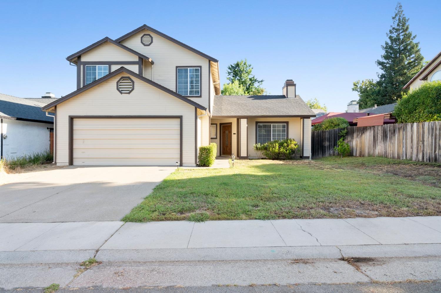 Photo of 1211 Mcintosh Wy in Roseville, CA