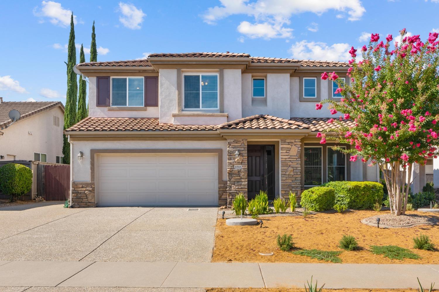 Photo of 6868 Cherry Ridge Cir in Roseville, CA