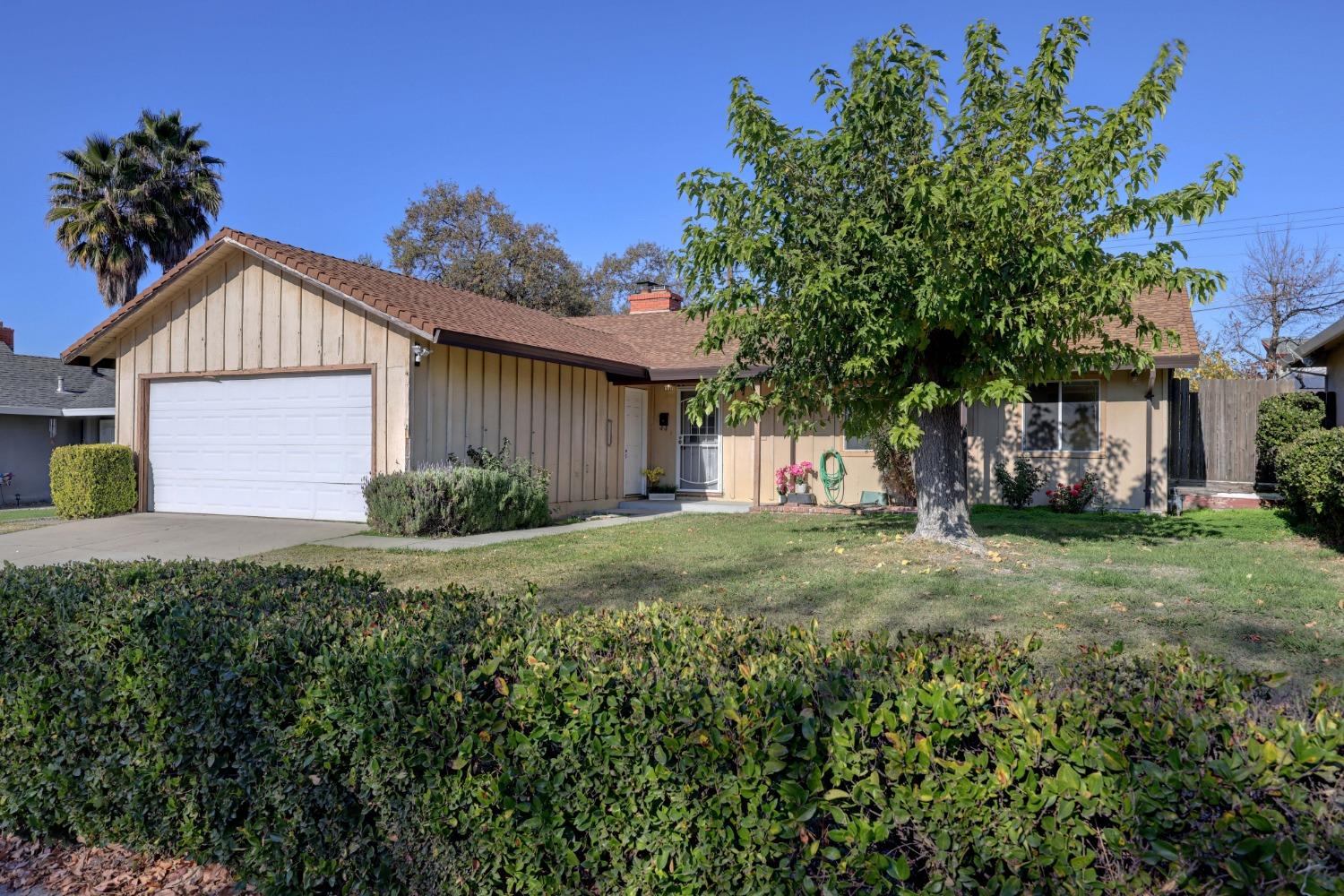 Photo of 6983 Greenbrook Cir in Citrus Heights, CA