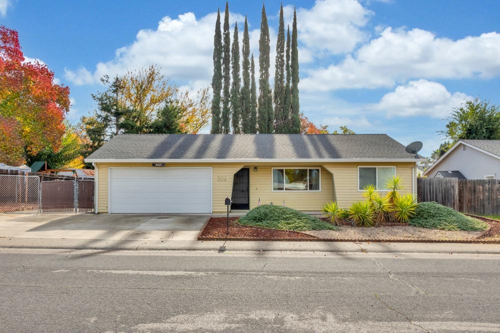 Photo of 216 Frankwood Dr in Folsom, CA