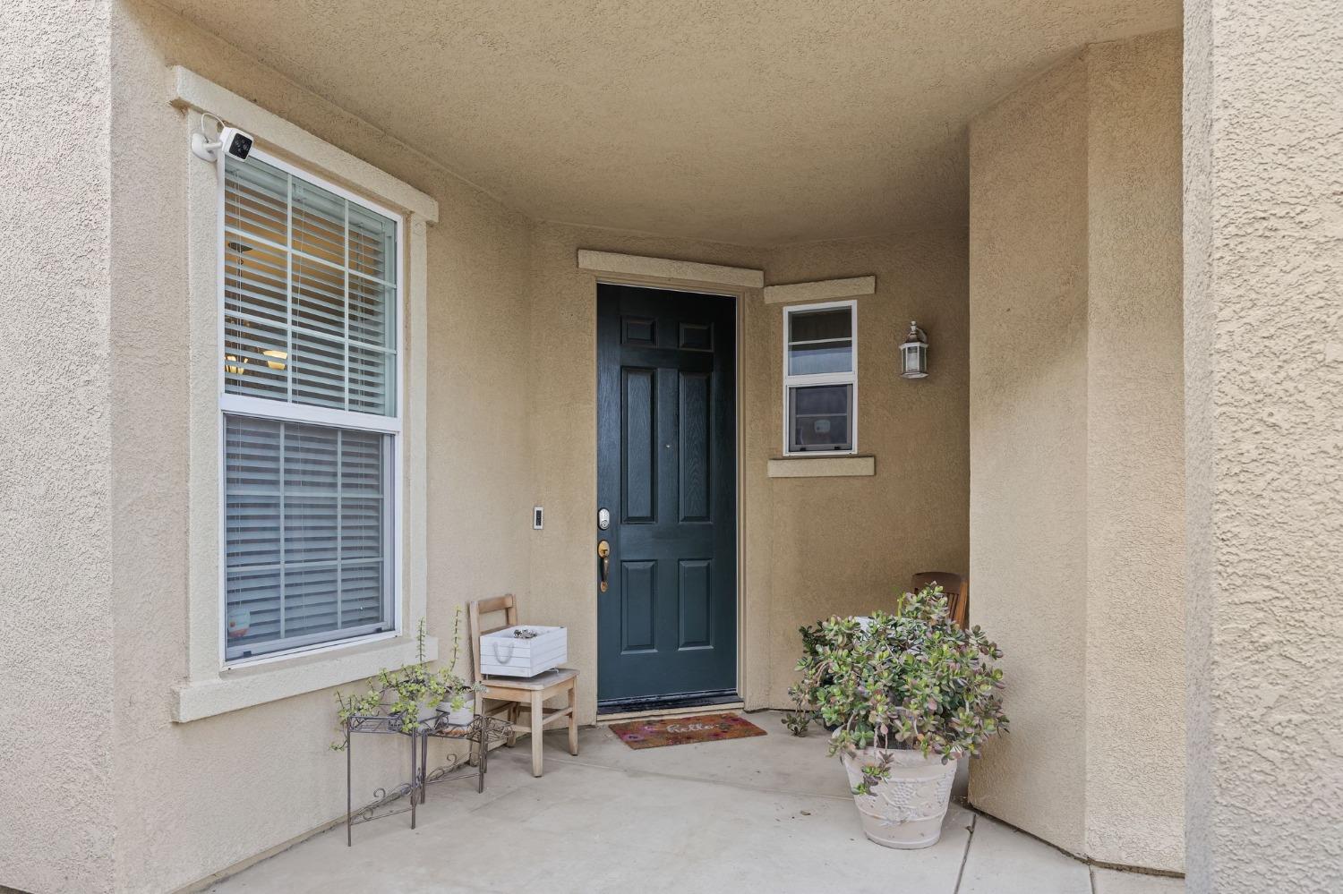 Detail Gallery Image 2 of 25 For 8033 Shay Cir, Stockton,  CA 95212 - 3 Beds | 2/1 Baths
