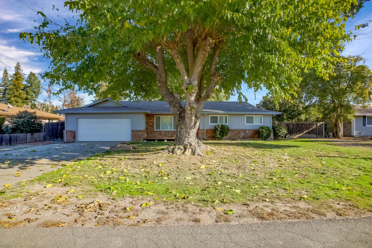 Photo of 430 Harding Rd in Yuba City, CA