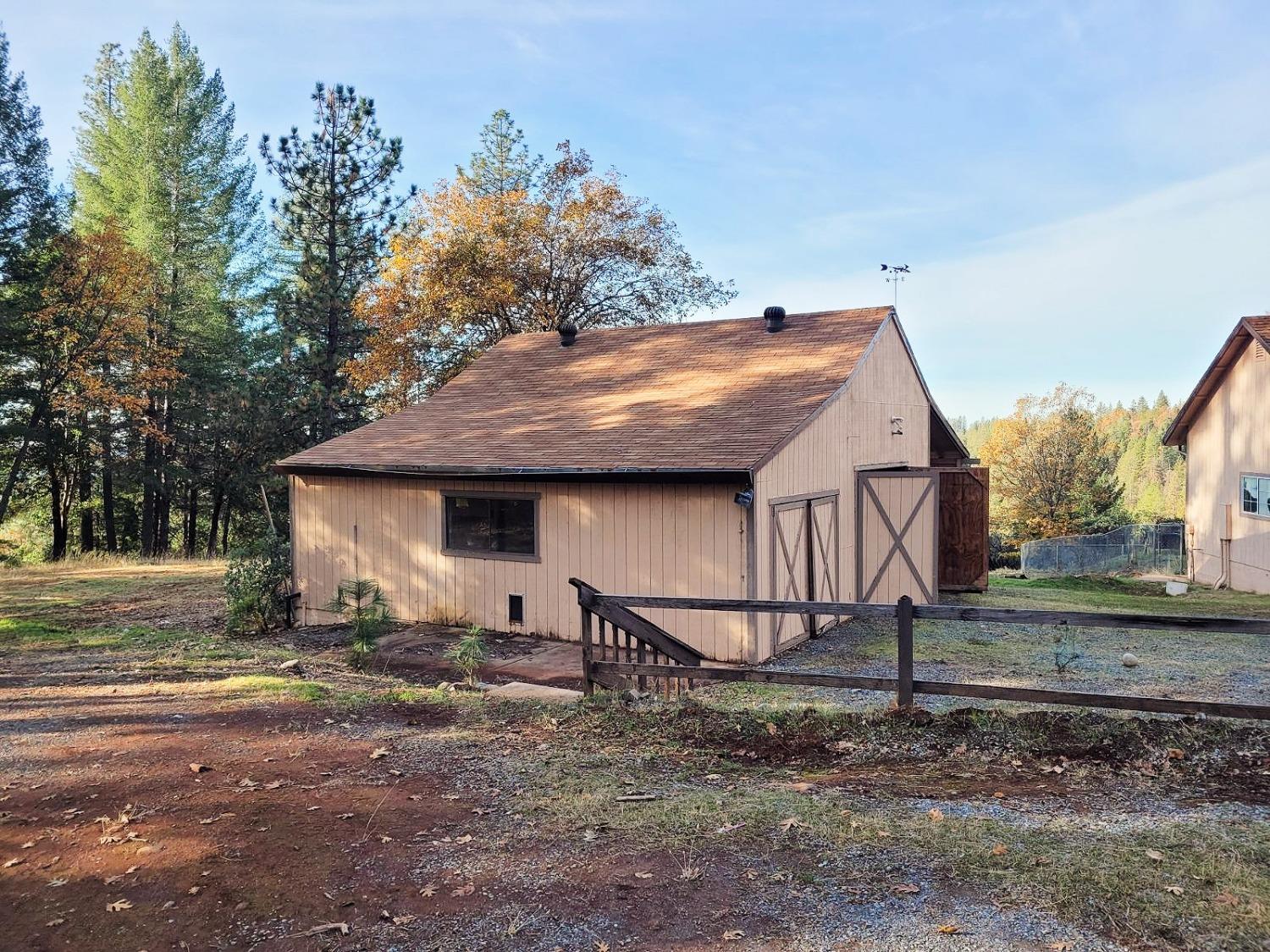 Isabel Lane, Foresthill, California image 14