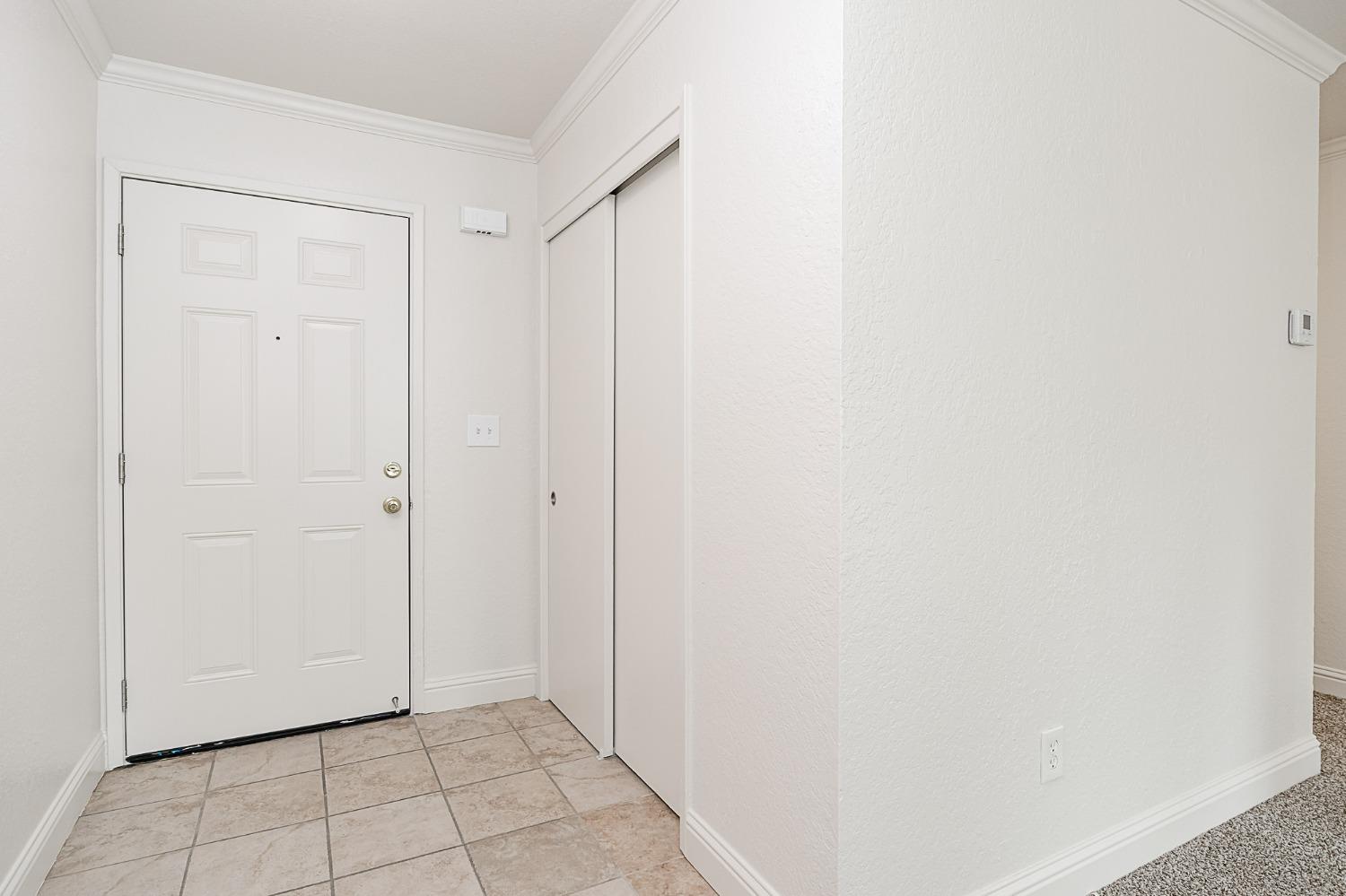 Detail Gallery Image 3 of 17 For 439 Cherry Ln #F,  Manteca,  CA 95337 - 2 Beds | 1 Baths