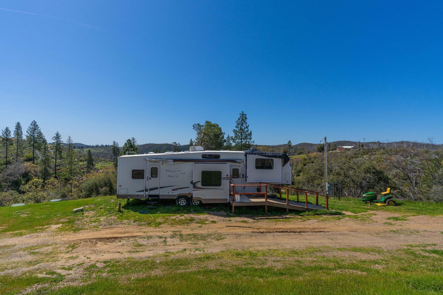 W Murray Creek Road, Mountain Ranch, California image 32