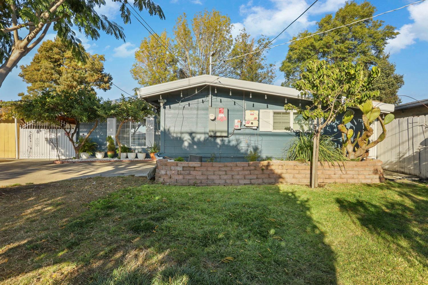Photo of 27522 Orlando in Hayward, CA