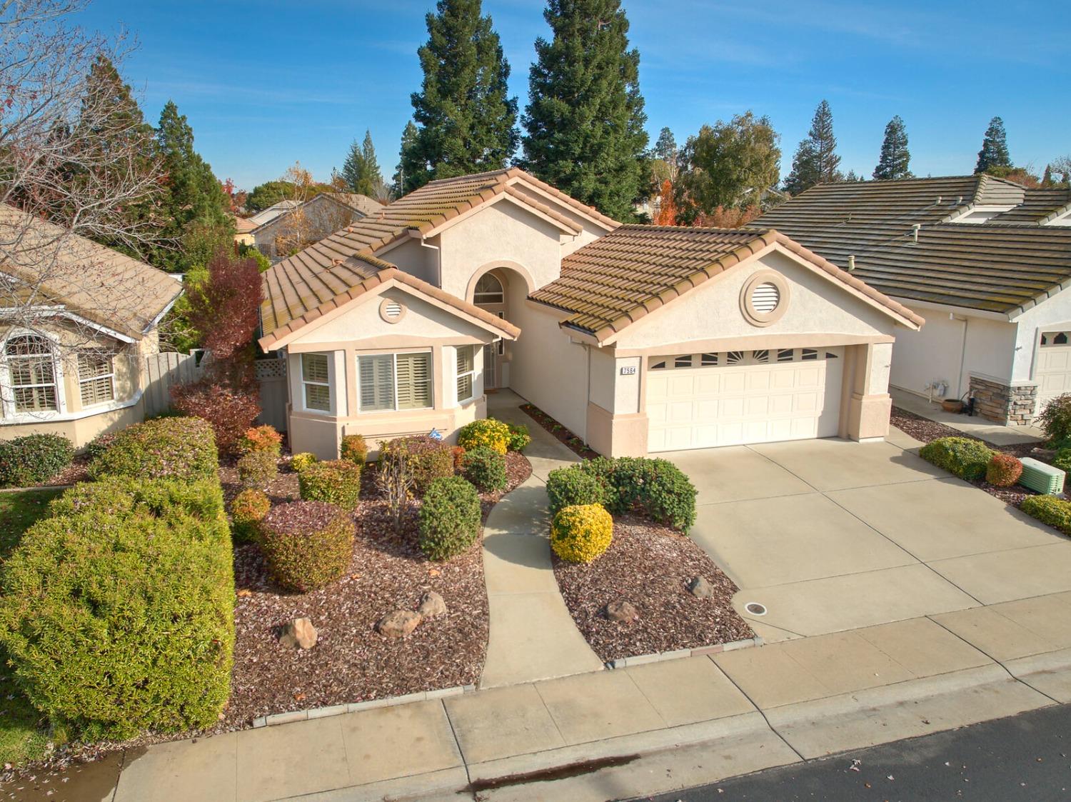 Photo of 7564 Paiute Point Rd in Roseville, CA
